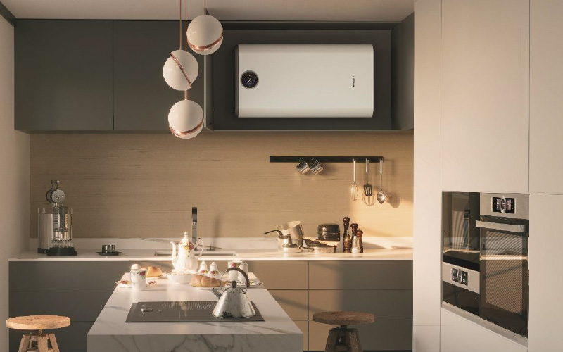 Bosch lance les chauffe-eaux électriques plats Tronic 4600 T et 5600i T - Batiweb