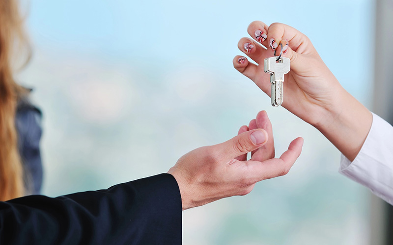 Vendre son bien immobilier : diagnostics, prix et délais - Batiweb
