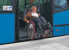 Quand une bordure de quai bus garantit à tous une accessibilité de plain-pied... - Batiweb